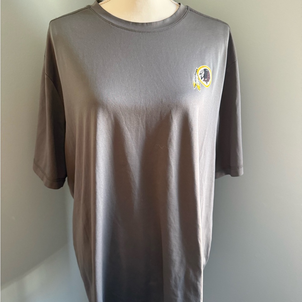 Washington Redskins,Dri-Fit short sleeve tee. Smoke free home.